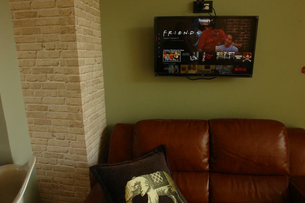 "Green Apartment" Close To Port & Center - Parking Patras Esterno foto